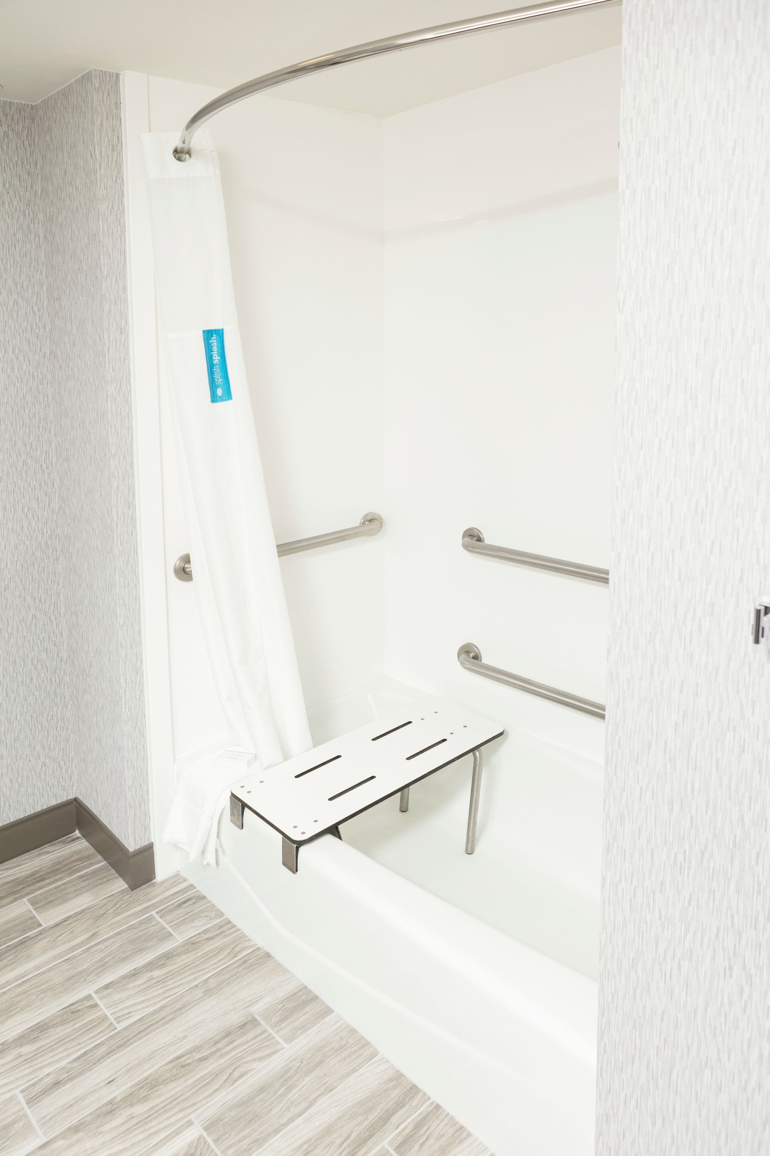 room, 1 king bed, accessible, bathtub (mobility/hearing) | in-room safe, desk, iron/ironing board, free cots/infant beds