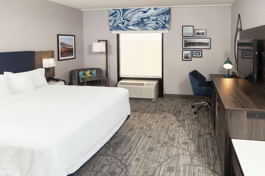 In-room safe, desk, iron/ironing board, free cribs/infant beds