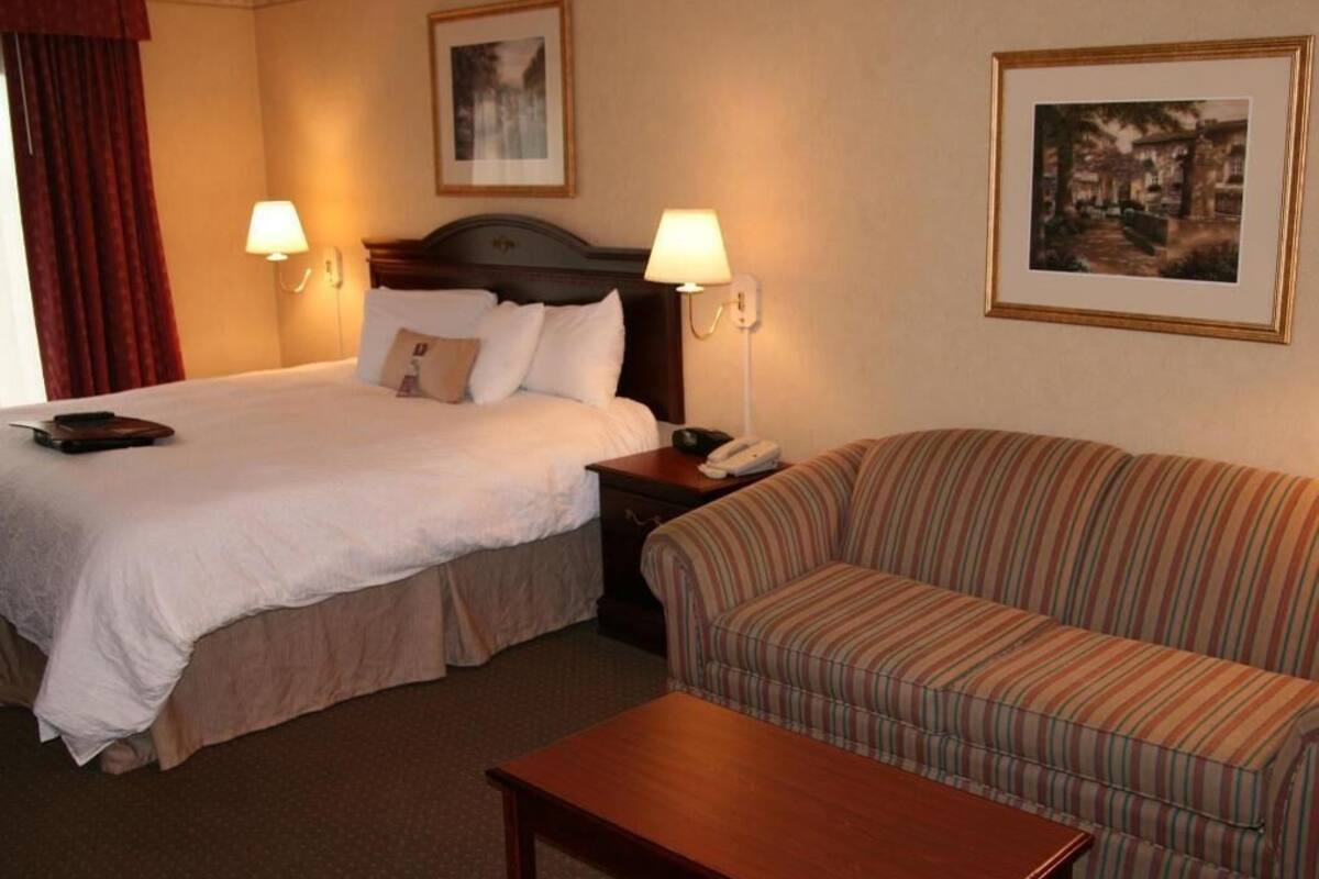 In-room safe, desk, iron/ironing board, free cribs/infant beds