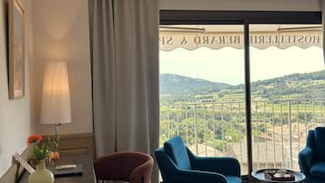 Junior Suite, 1 Double Bed, Bathtub
