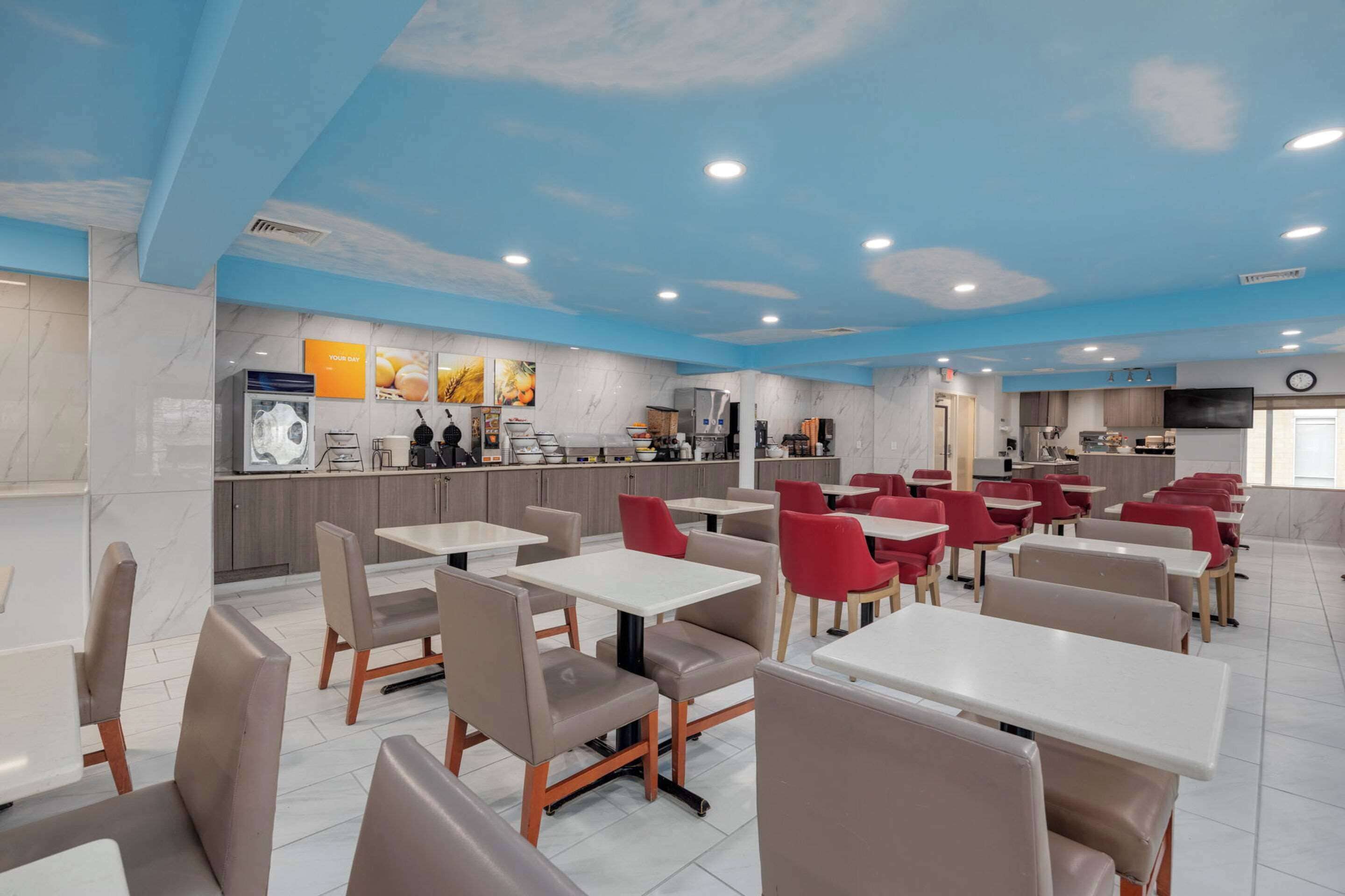 Sudah termasuk sarapan prasmanan setiap hari