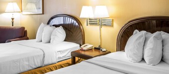 Rodeway Inn & Suites
