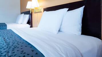 Iron/ironing board, free WiFi, bed sheets