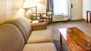 Suite, 1 King Bed | Iron/ironing board, free WiFi, bed sheets