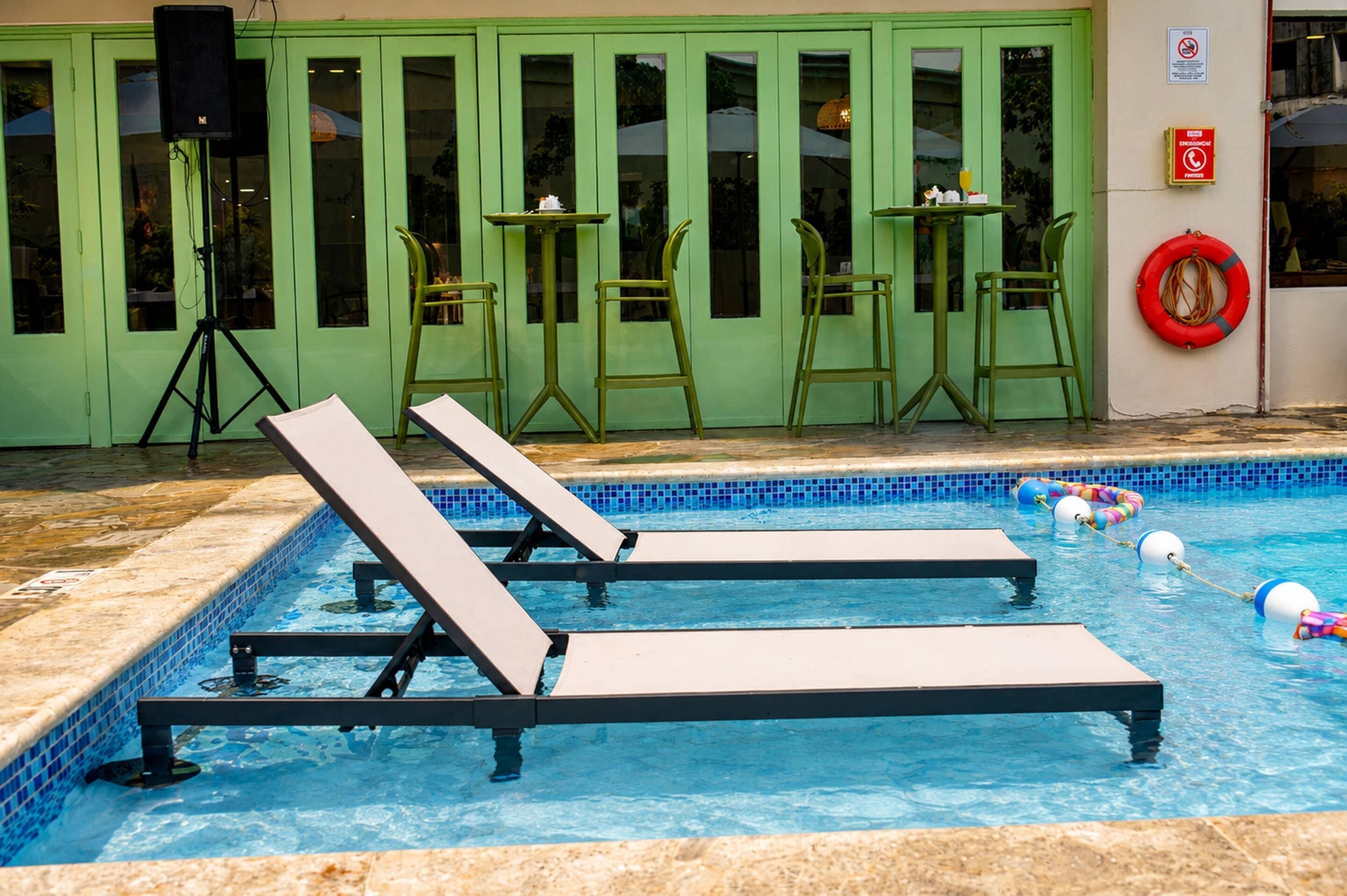 Outdoor pool, pool loungers
