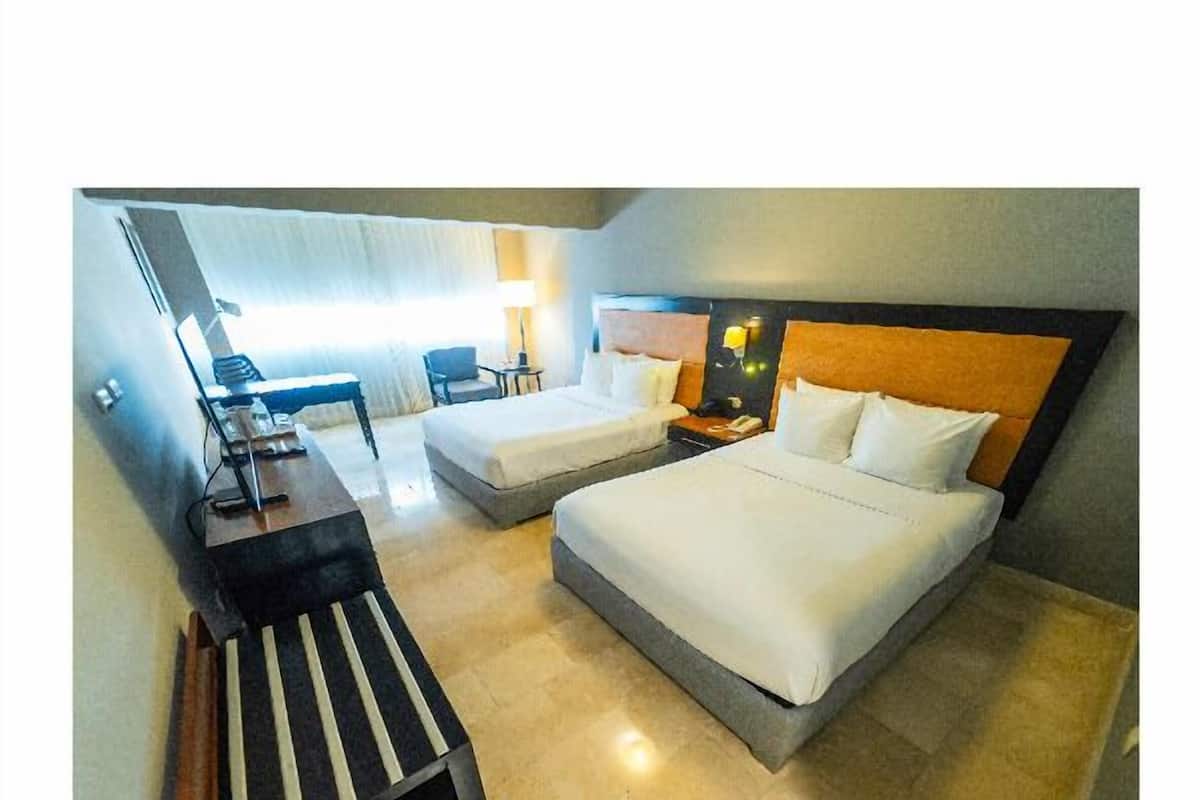 Room, 2 Queen Beds, Non Smoking