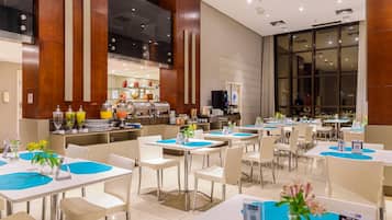 Se sirven desayunos, almuerzos y cenas