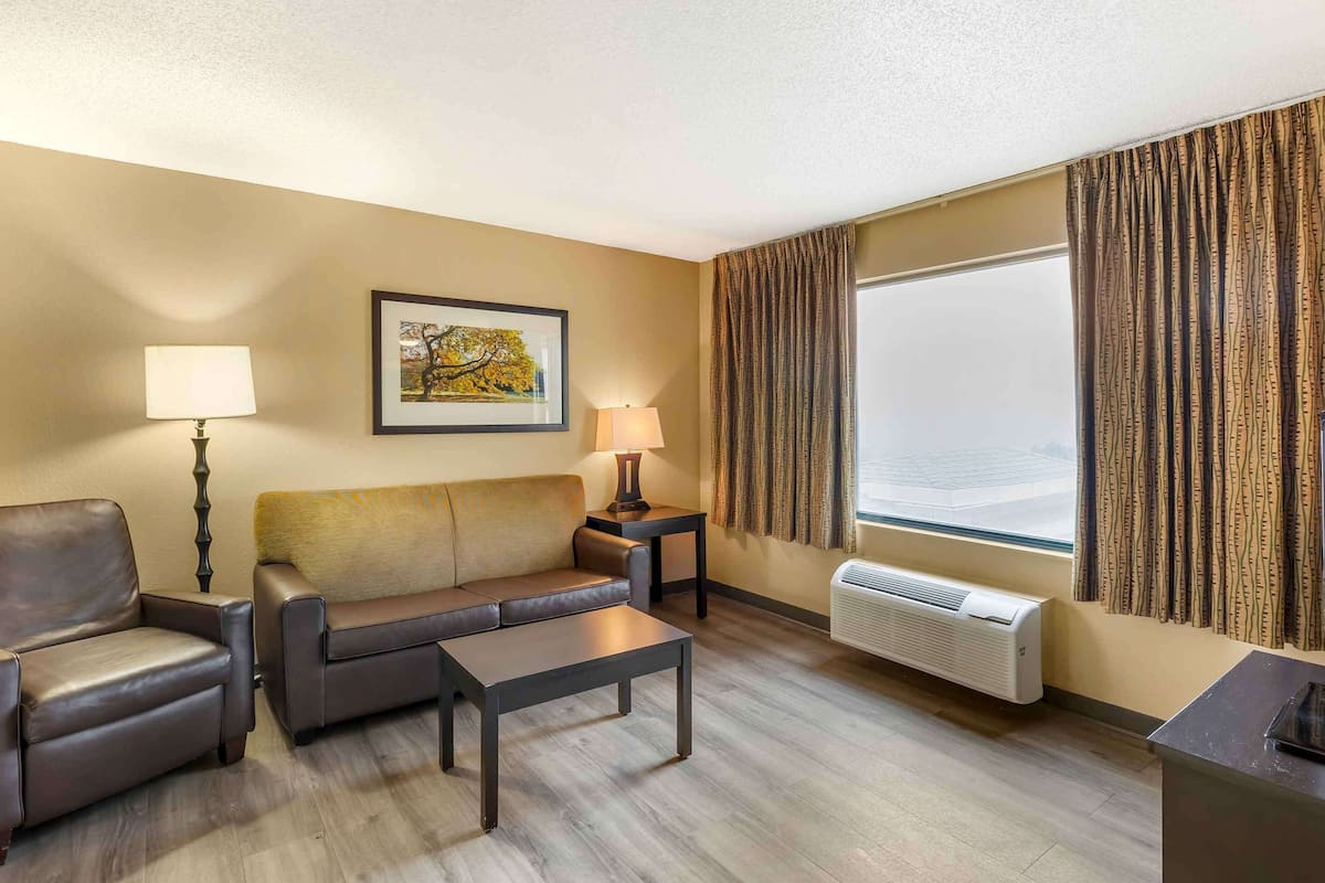 desk, blackout curtains, iron/ironing board, free wifi