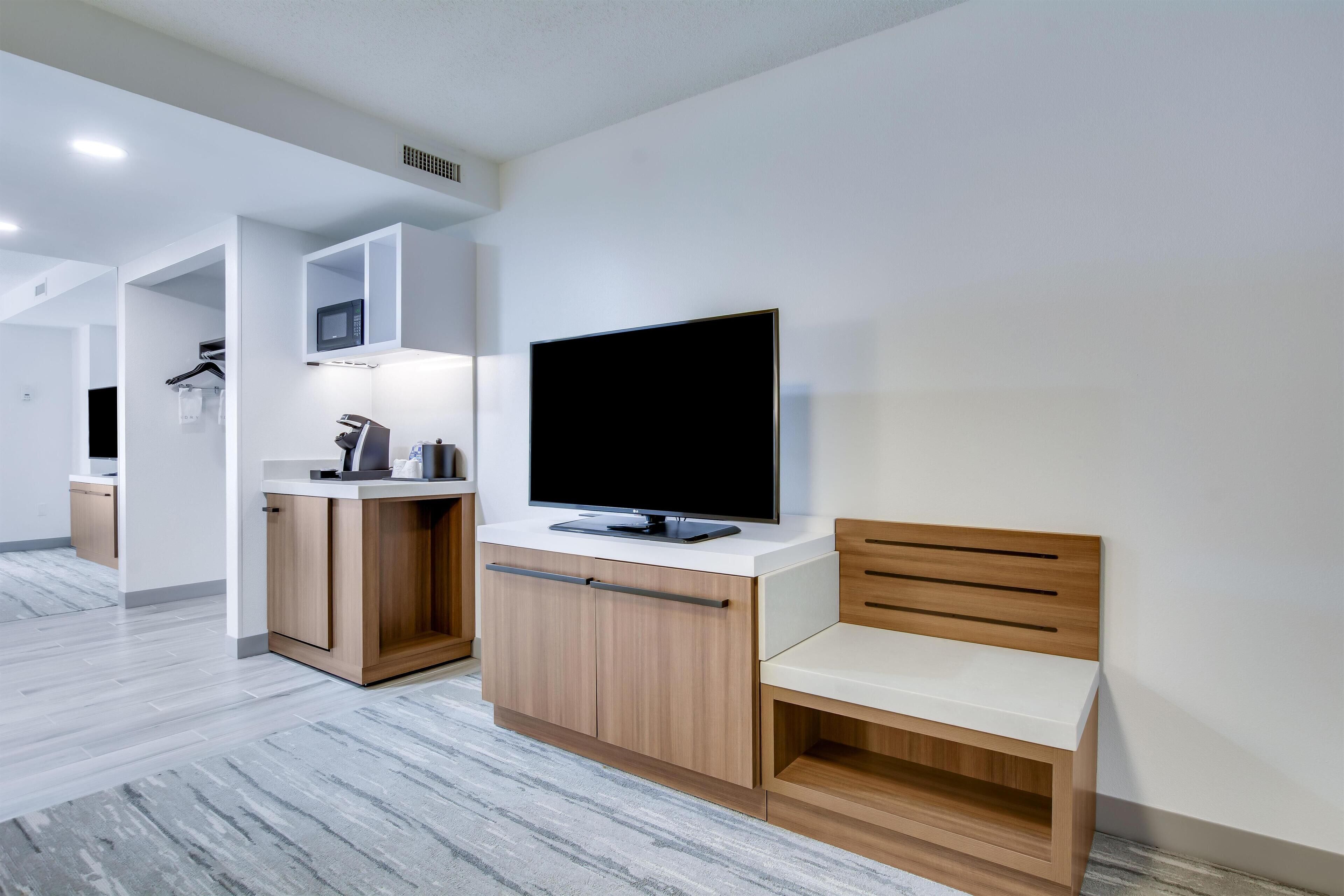 Photo - Hilton Garden Inn Louisville Airport