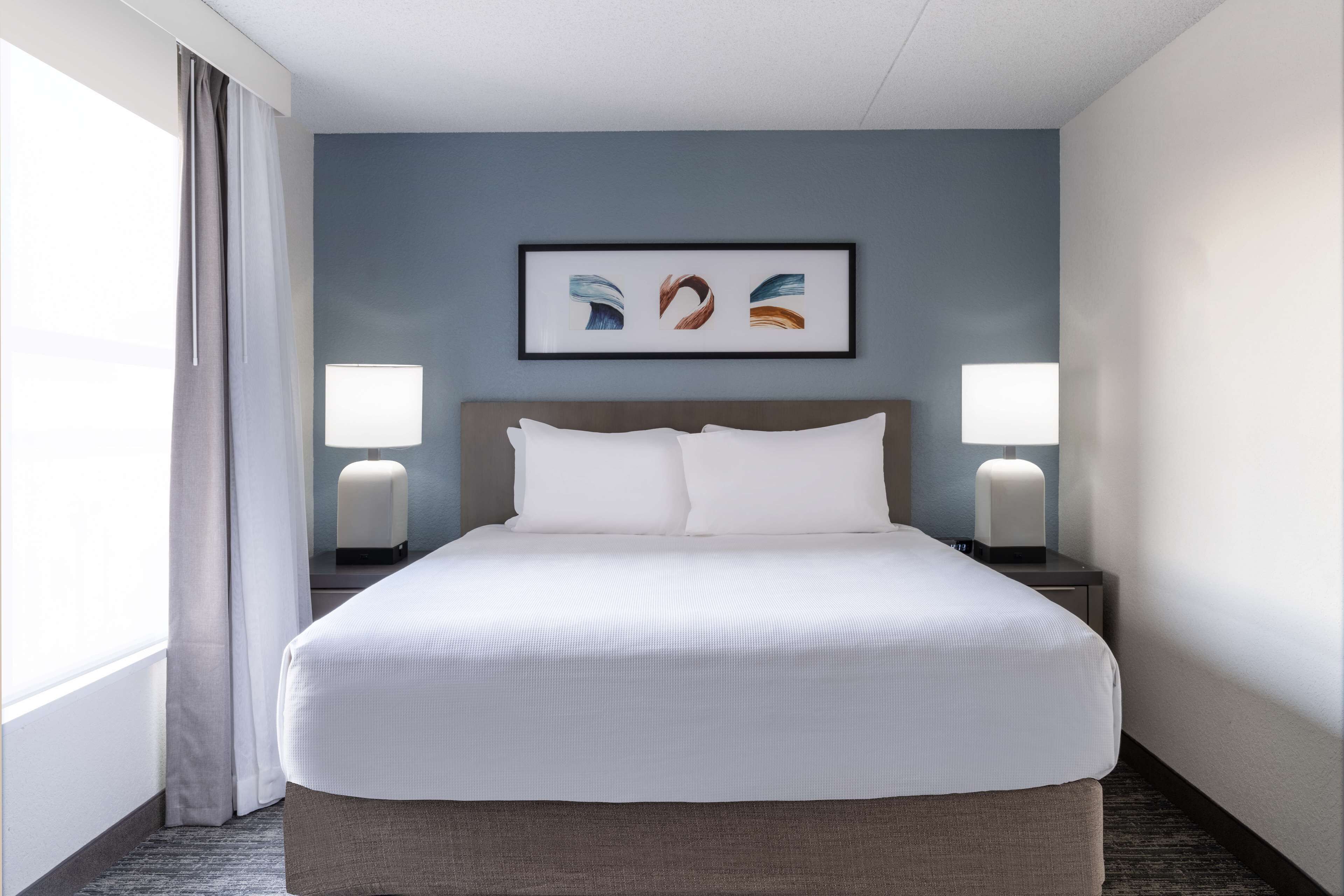 Estúdio, 1 cama King e sofá-cama, acessível, banheira (Kitchen) | Cofres nos quartos, individualmente mobiliados, escrivaninha