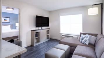 In-room safe, individually furnished, desk, laptop workspace