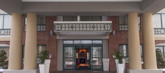 Holiday Inn Express Hotel & Suites Buffalo-Airport by IHG