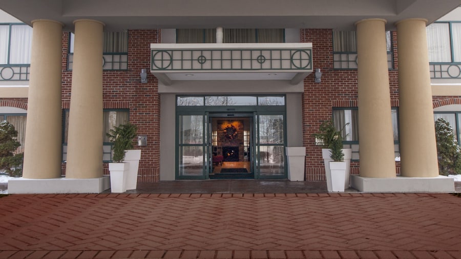 Holiday Inn Express Hotel & Suites Buffalo-Airport by IHG