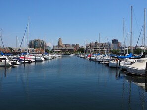 Point of interest - Holiday Inn Express Hotel & Suites Buffalo-Airport by IHG (Buffalo)