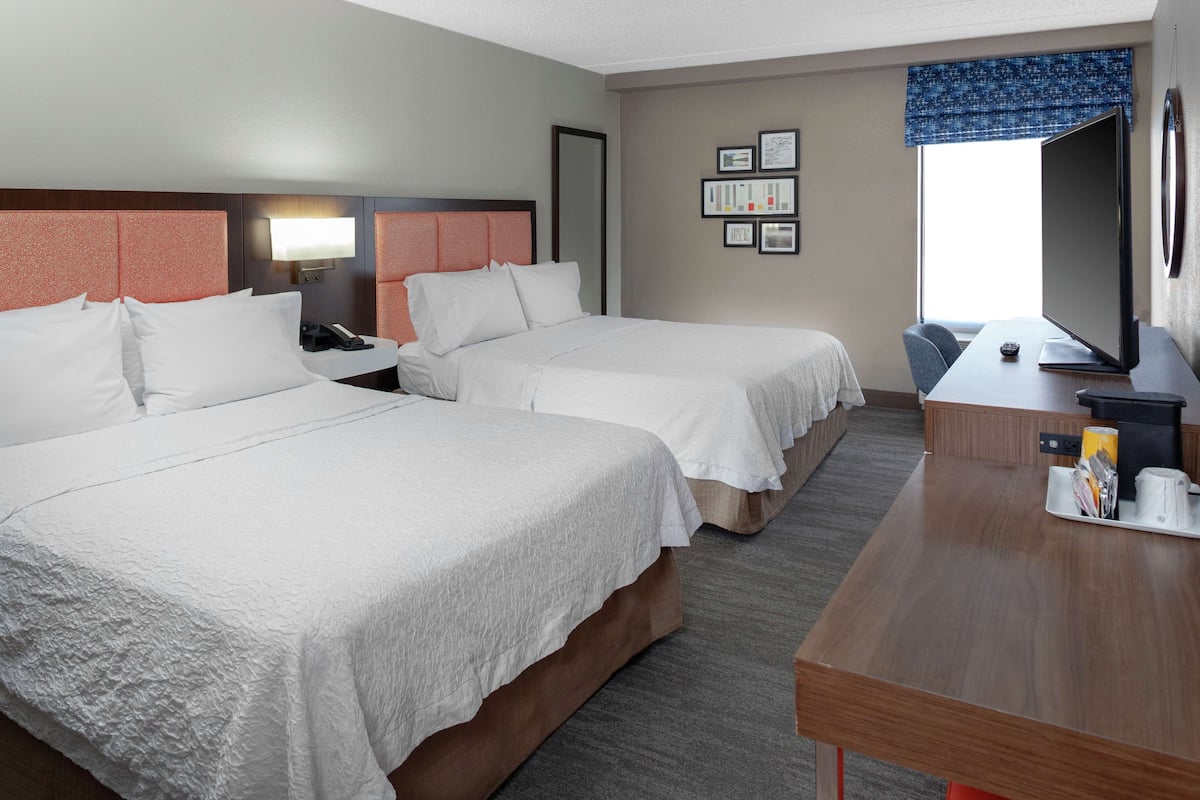 1 bedroom, premium bedding, down comforters, pillowtop beds
