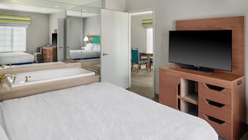 Suite, 1 King Bed, Non Smoking, Patio