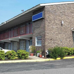 Exterior - Capt. John Smith Inn (Williamsburg)