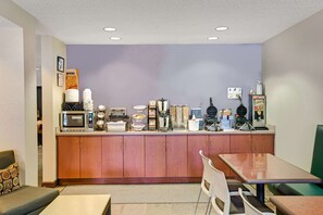 Free daily continental breakfast