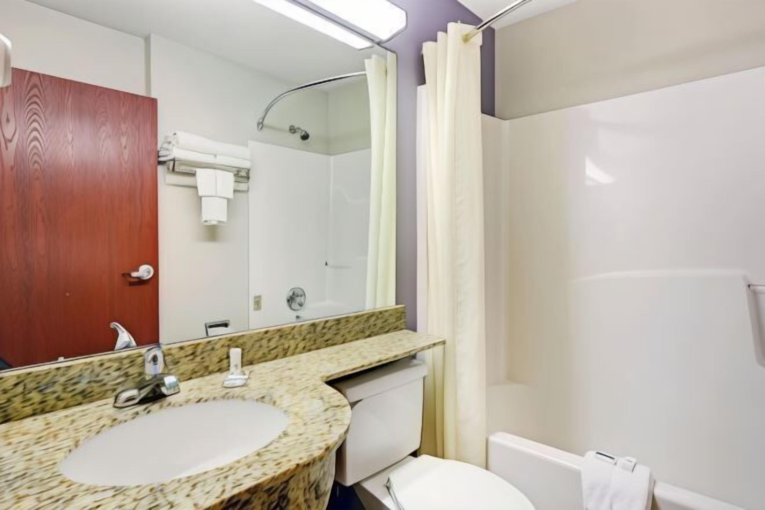 Bathroom | Free toiletries, hair dryer, towels