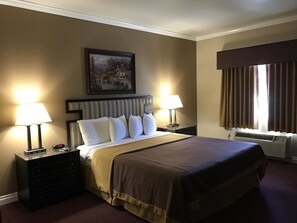 熨斗/熨衫板、免費 Wi-Fi、床單