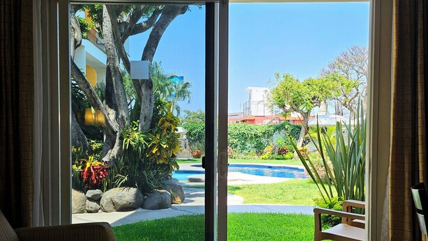Habitación Ejecutiva Pool Front, 2 camas matrimoniales