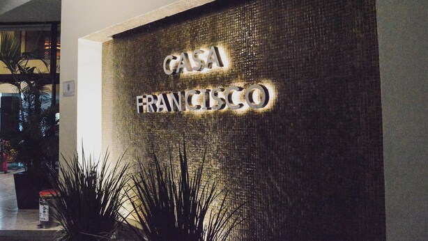 A wall with the text "CASA FRANCISCO" in illuminated letters. - Casa Francisco Cuernavaca (Cuernavaca)