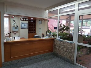 Check-in/check-out kiosk