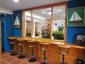 Bar (en el alojamiento)