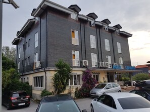 Fachada de la propiedad