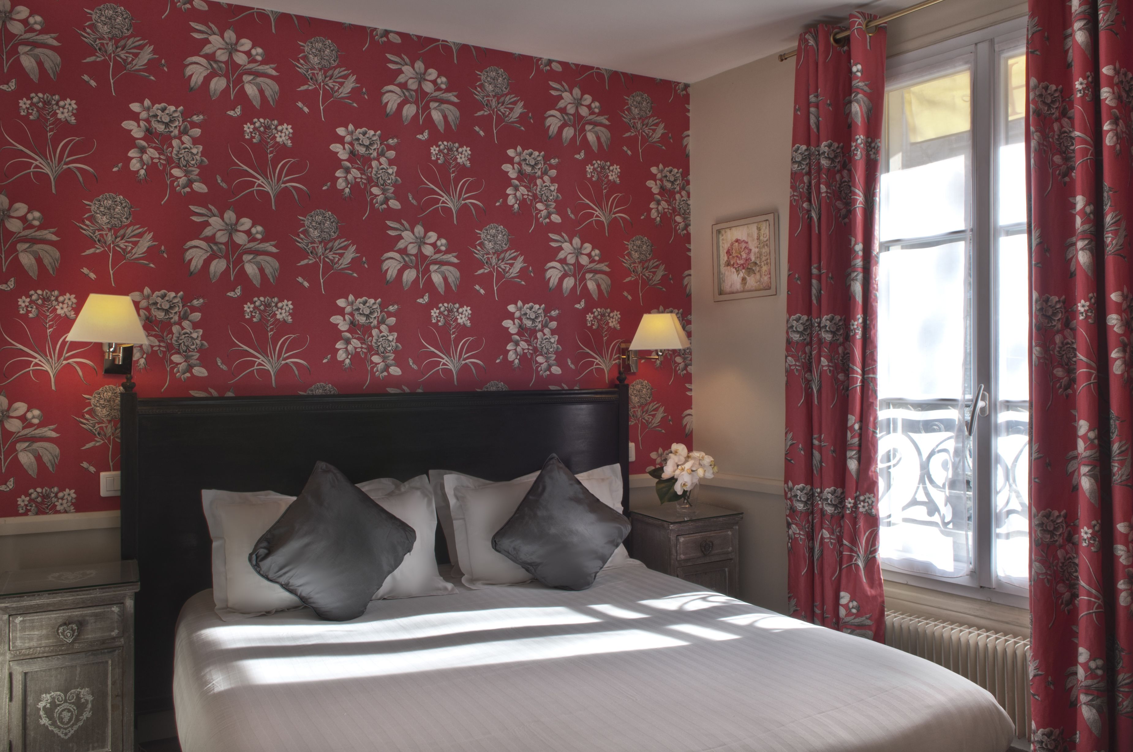 double room | 1 bedroom, premium bedding, minibar, in-room safe