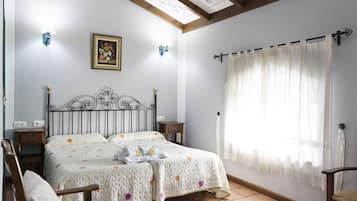 Donzen dekbedden, een minibar, een bureau, gratis wifi