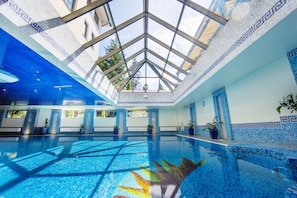 Indoor pool, sun loungers, lifeguards on site