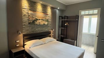 Standard dubbelrum | Italienska Frette-lakan, duntäcken och minibar