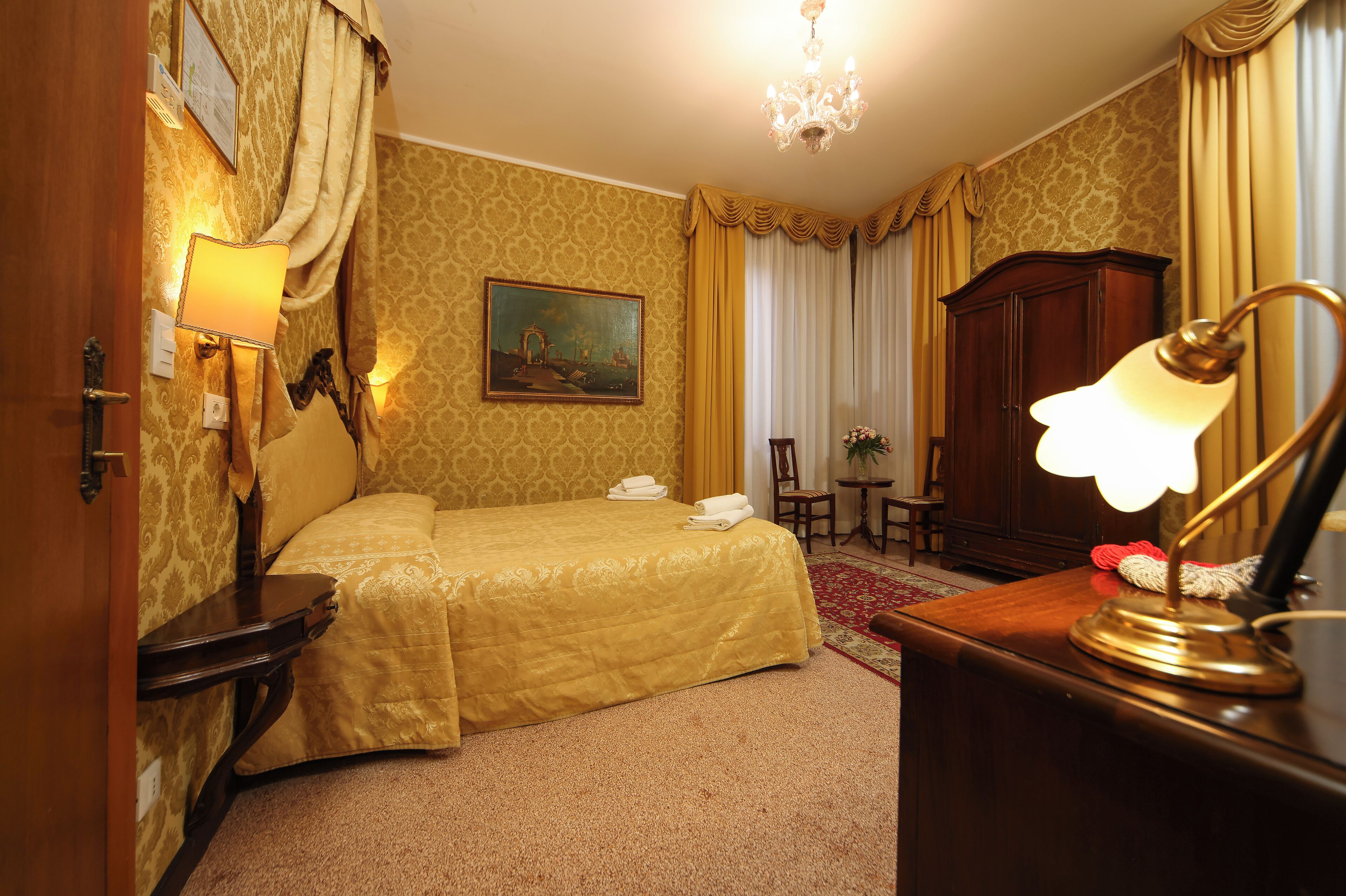 triple room | minibar, in-room safe, desk, free wifi