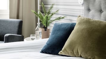 Standard Room, 2 Twin Beds, Non Smoking | Room amenity