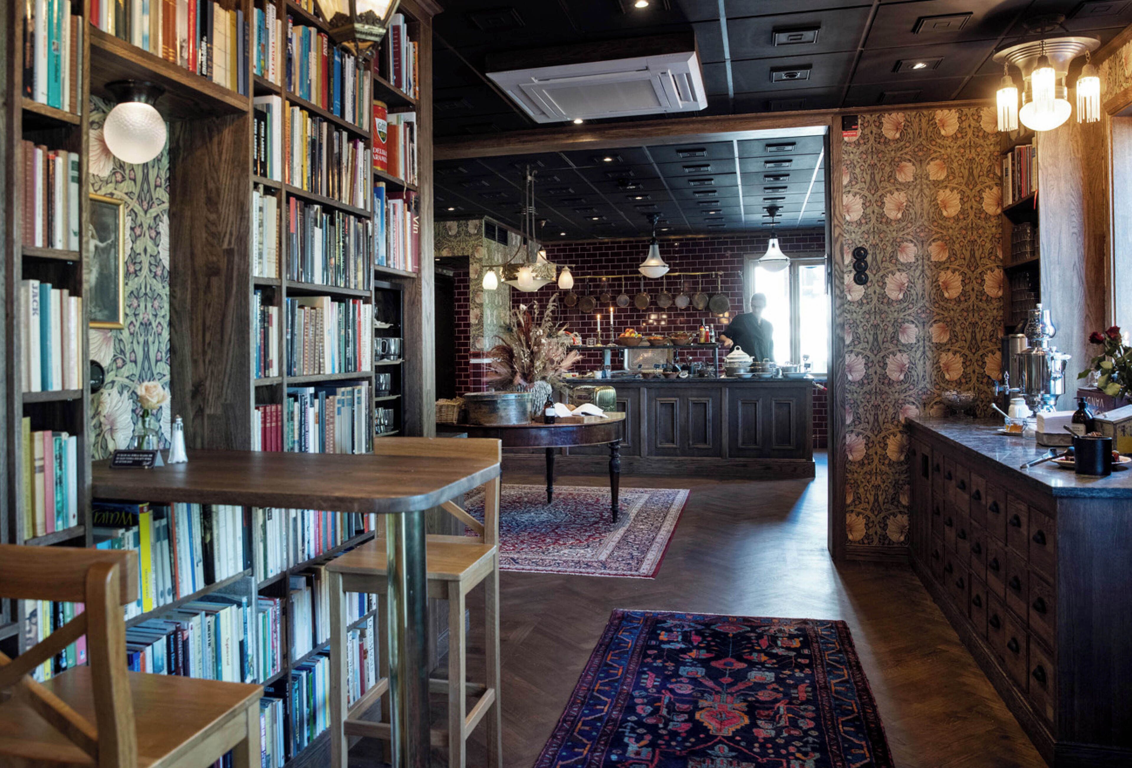 Individuell inredning, unika möbler och strykjärn/strykbräda