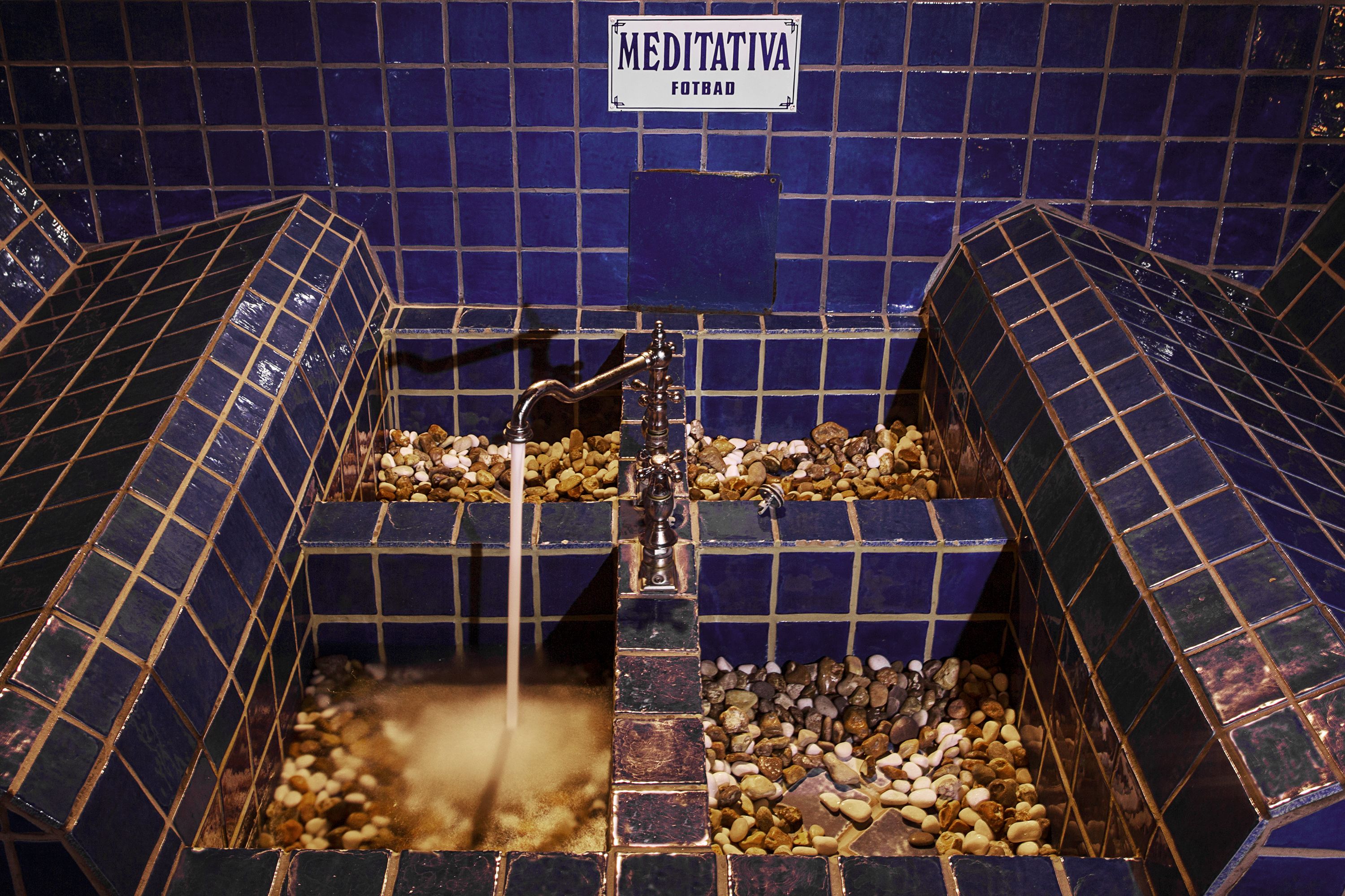 body treatments, facials, massages