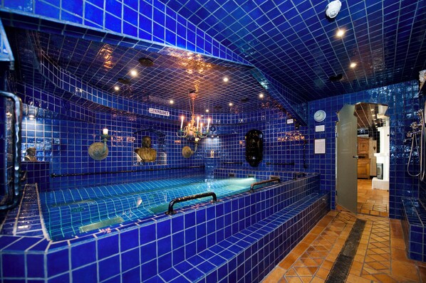 Body treatments, facials, massages