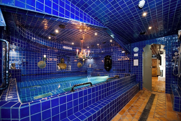 Body treatments, facials, massages