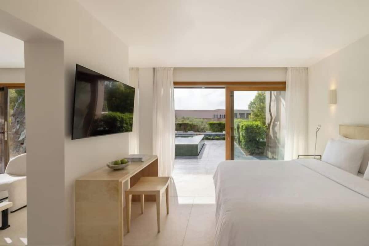 1 bedroom, premium bedding, down duvets, Tempur-Pedic beds