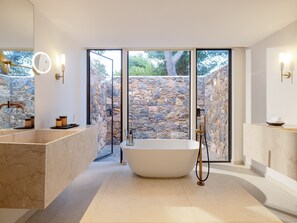 Junior Suite | Bathroom