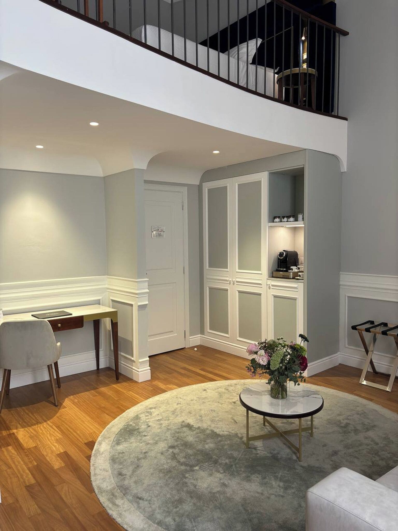 junior suite executive | 1 bedroom, premium bedding, minibar, in-room safe