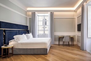 Suite | 1 bedroom, premium bedding, minibar, in-room safe