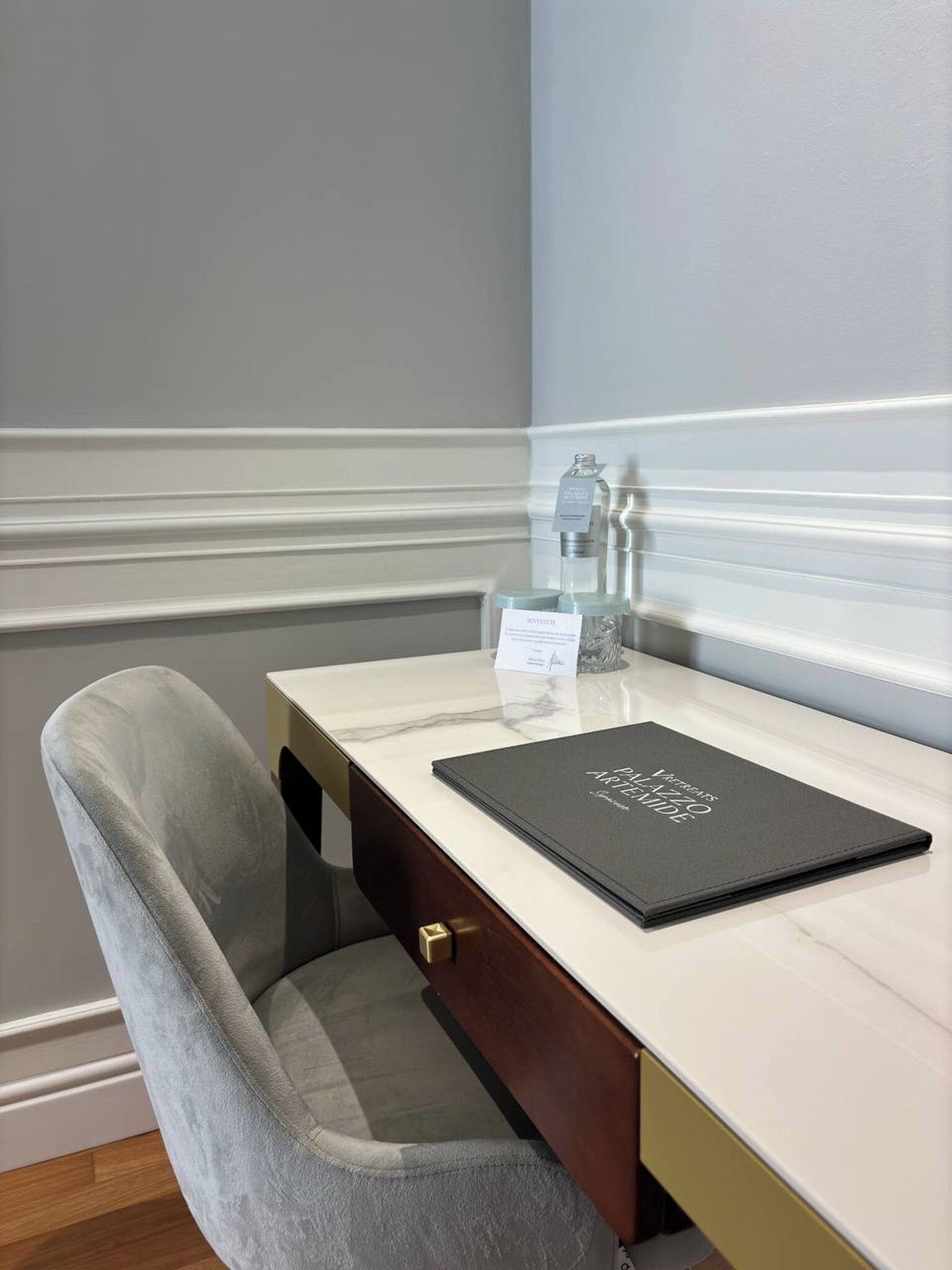 junior suite executive | 1 bedroom, premium bedding, minibar, in-room safe