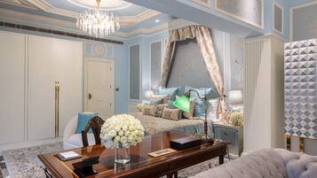 Suite de lujo, para no fumadores (Heritage with Whirlpool) | Sábanas de algodón egipcio, ropa de cama de alta calidad y edredón