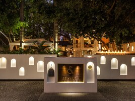 4 restaurants, breakfast, lunch, dinner served; Mediterranean cuisine