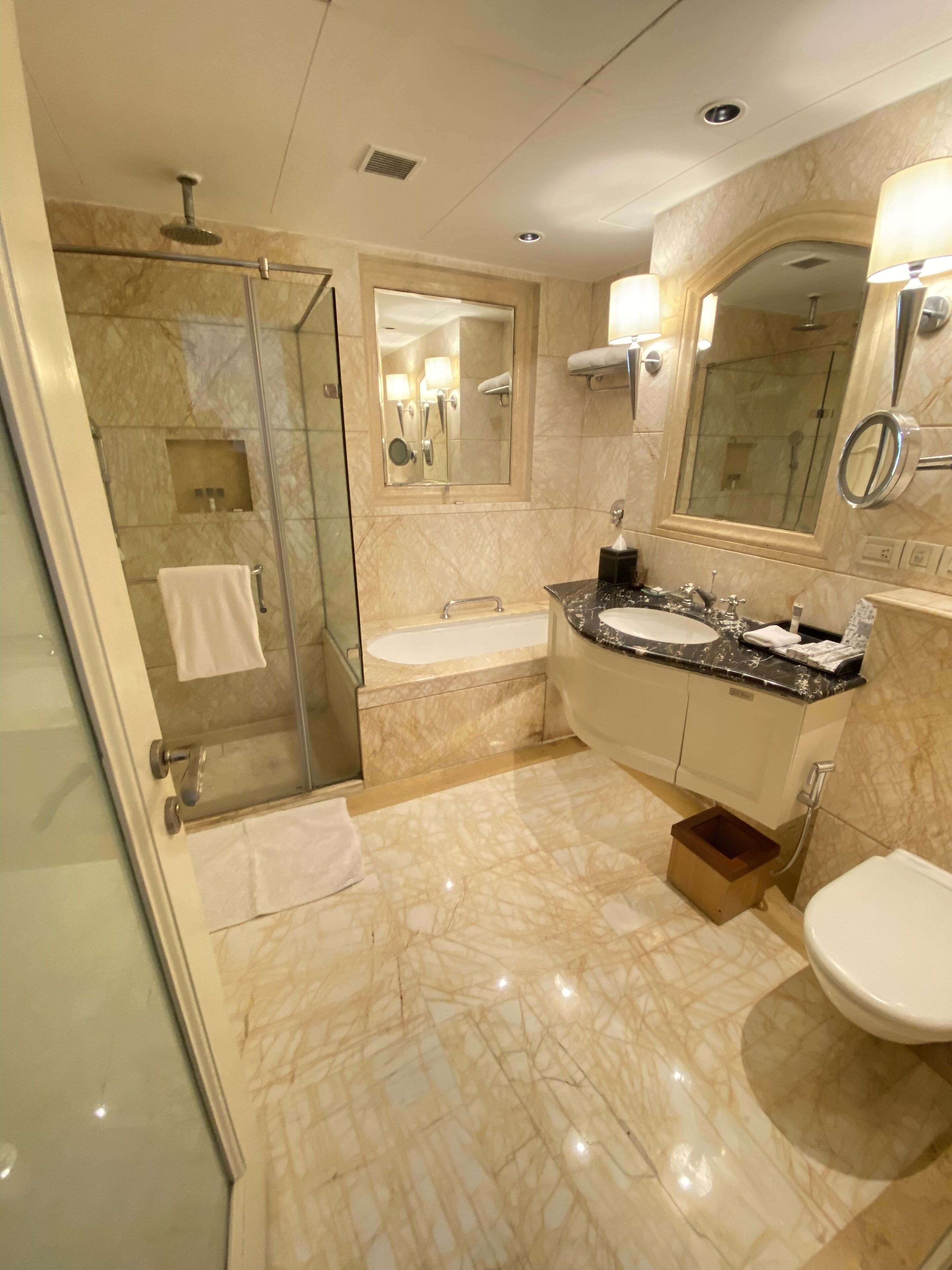 Suite, Non Smoking (Prestige Estate) | Bathroom
