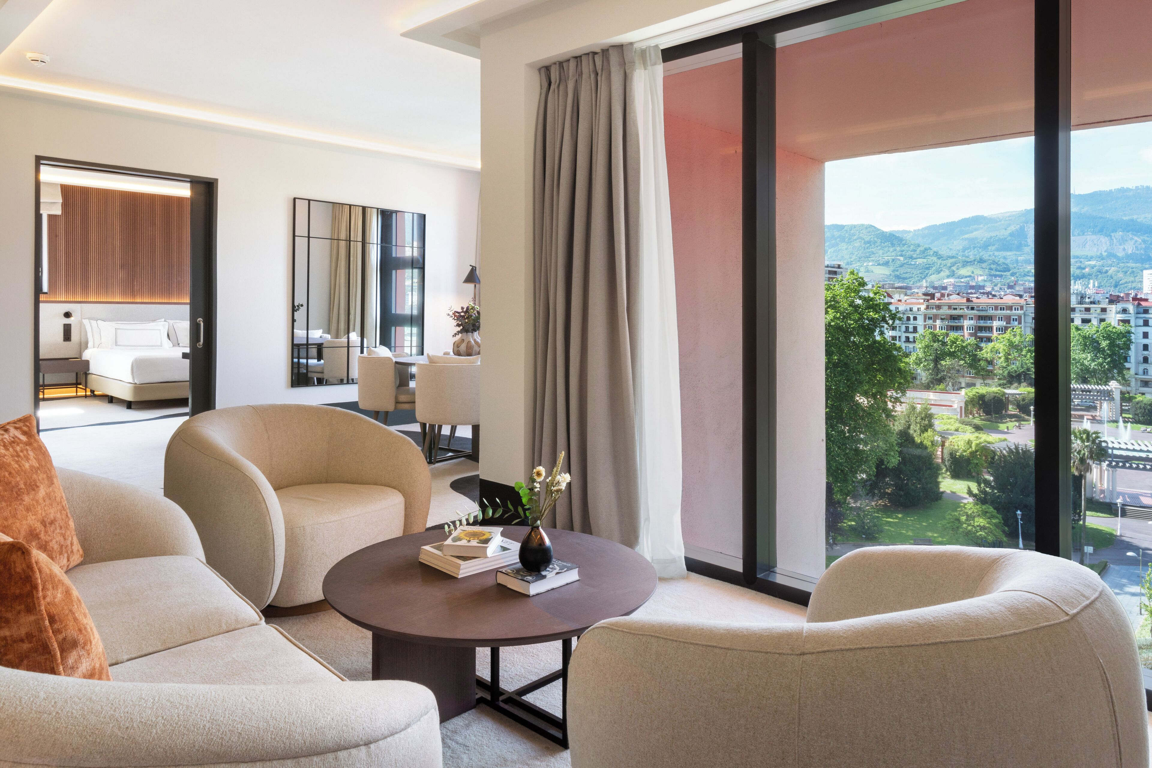 gran suite the level | minibar, in-room safe, desk, soundproofing