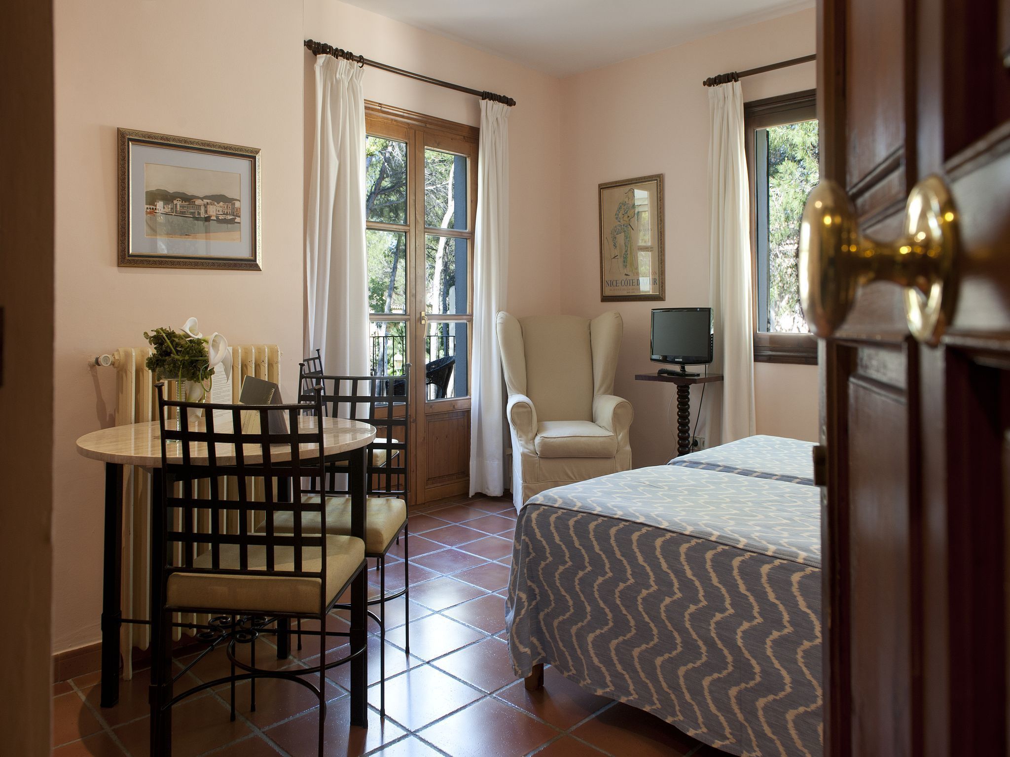 family twin room, balcony | 1 bedroom, minibar, in-room safe, individually decorated