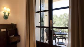 Chambre Familiale avec lits jumeaux, balcon